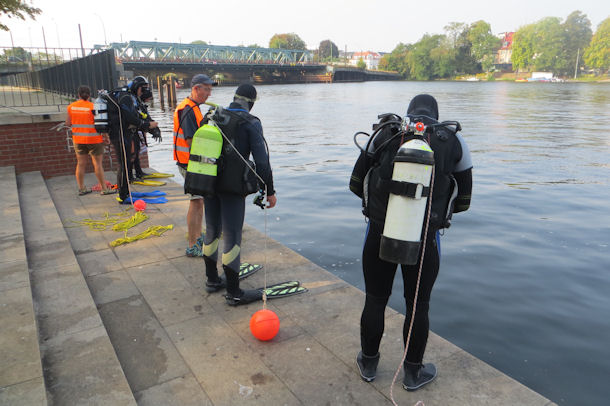 Umwelttauchen am Luisenhain in K�penick