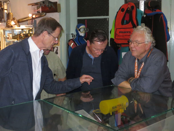 Manfred B�rner und Peter Fuchs zu Gast im Sporttauchermuseum Berlin